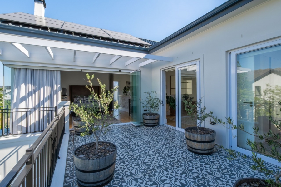 4 Bedroom Property for Sale in Val De Vie Estate Western Cape